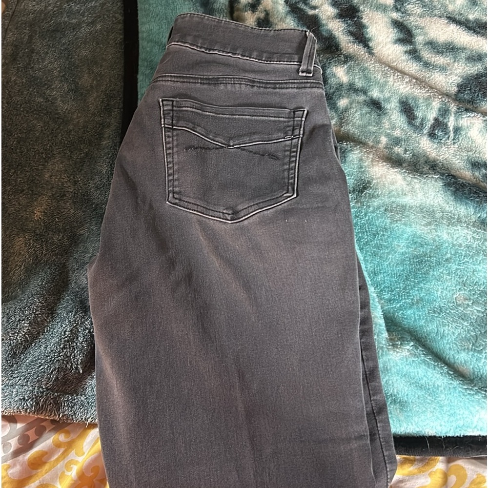 Women’s jeans.